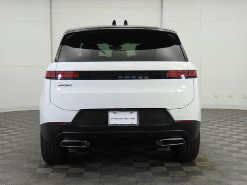 2025 Land Rover Range Rover Sport SE