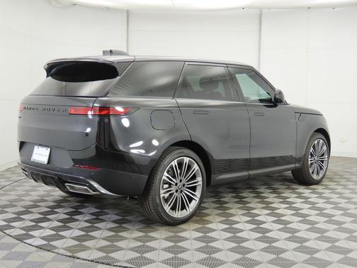 2025 Land Rover Range Rover Sport SE