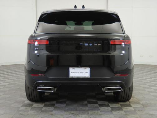 2025 Land Rover Range Rover Sport SE