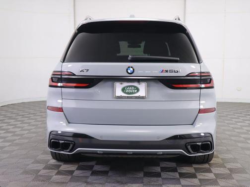 2024 BMW X7 M60i