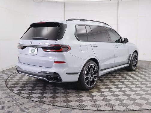 2024 BMW X7 M60i