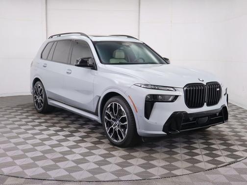 2024 BMW X7 M60i
