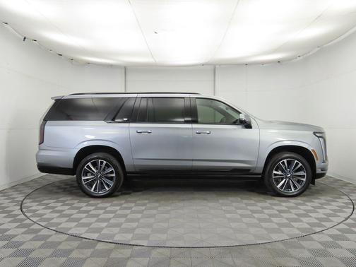 2025 Cadillac Escalade ESV Sport