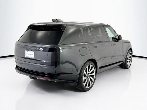 Carpathian Grey Premium Metallic 2026 Land Rover Range Rover P530 SE 7 Seat
