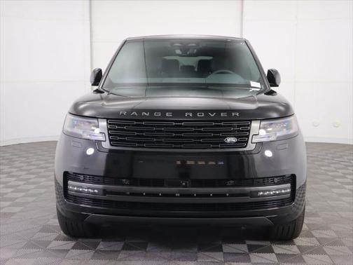 2025 Land Rover Range Rover P400 SE 7 Seat