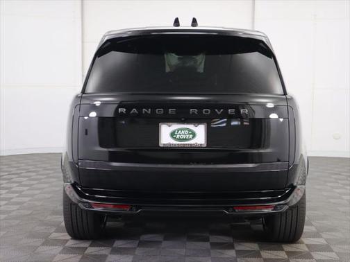2025 Land Rover Range Rover P400 SE 7 Seat