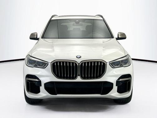 Mineral White Metallic 2023 BMW X5 M50i