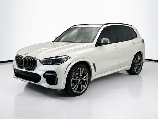 Mineral White Metallic 2023 BMW X5 M50i