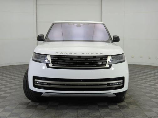 2023 Land Rover Range Rover P530 SE