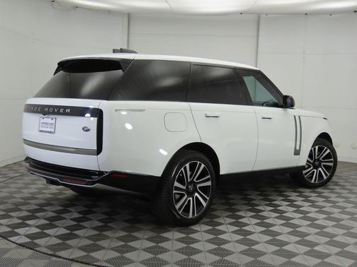 2023 Land Rover Range Rover P530 SE