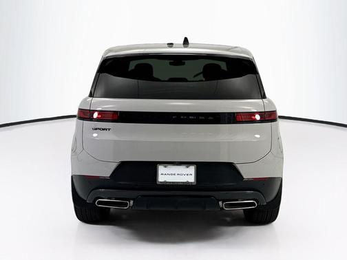 Borasco Grey Metallic 2026 Land Rover Range Rover Sport SE