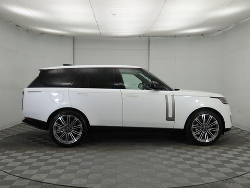 2025 Land Rover Range Rover P530 SE
