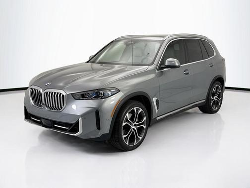 Skyscraper Grey Metallic 2025 BMW X5 sDrive40i