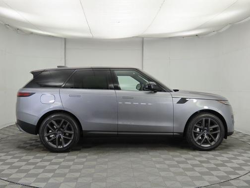 2025 Land Rover Range Rover Sport SE