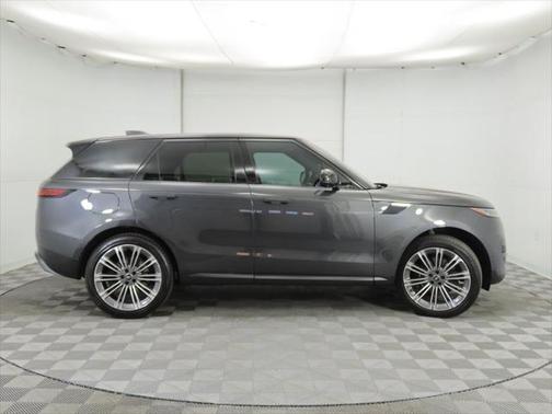 2024 Land Rover Range Rover Sport SE