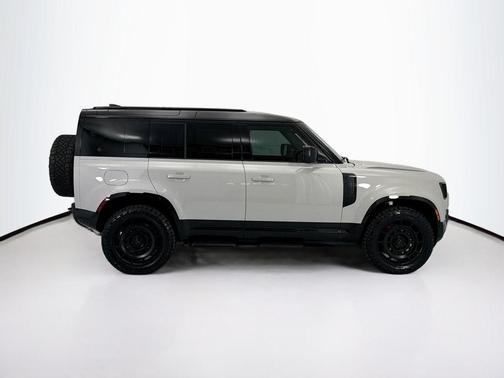 Borasco Grey Metallic 2026 Land Rover Defender P400 X-Dynamic SE