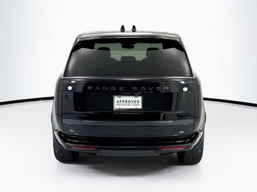 Santorini Black Metallic 2023 Land Rover Range Rover P530 SE
