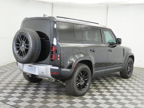 2025 Land Rover Defender 110 P400 S