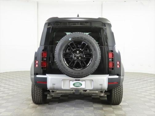 2025 Land Rover Defender 110 P400 S