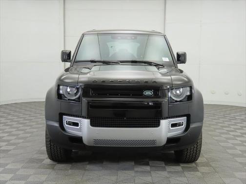 2025 Land Rover Defender 110 P400 S