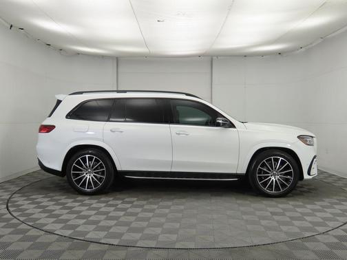 2025 Mercedes-Benz GLS 580 4MATIC