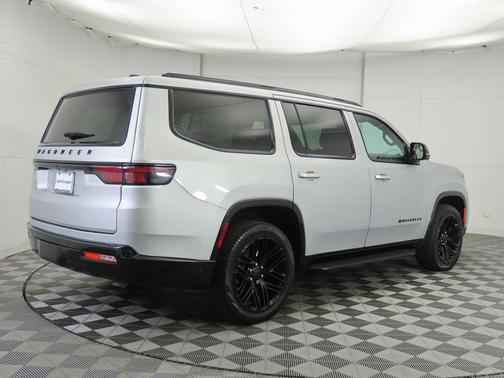 2024 Jeep Wagoneer Series II Carbide 4x4