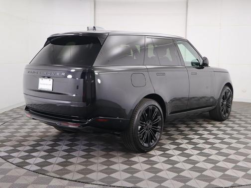 2026 Land Rover Range Rover P400 SE