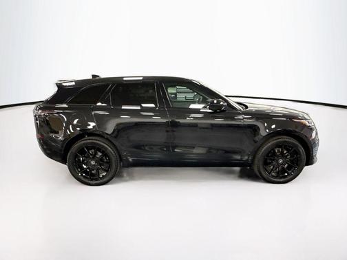 Santorini Black 2026 Land Rover Range Rover Velar Dynamic SE
