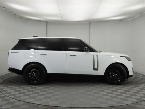 2023 Land Rover Range Rover P400 SE
