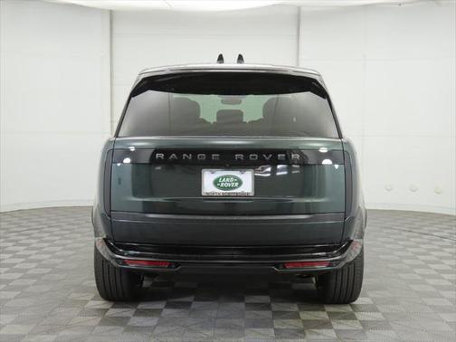 2025 Land Rover Range Rover P400 SE