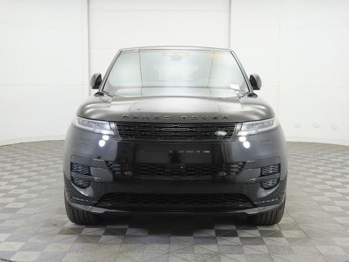 2026 Land Rover Range Rover Sport SE