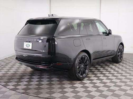 2025 Land Rover Range Rover P400 SE