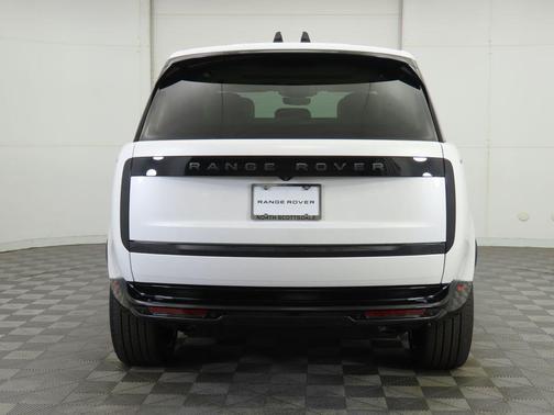 2025 Land Rover Range Rover P400 SE