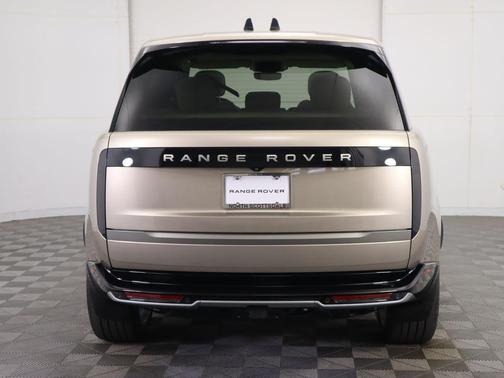 2025 Land Rover Range Rover P400 SE
