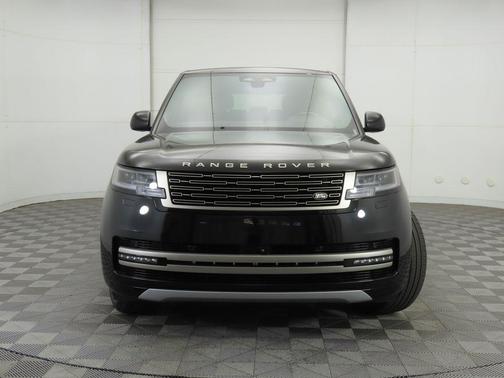2025 Land Rover Range Rover P400 SE 7 Seat