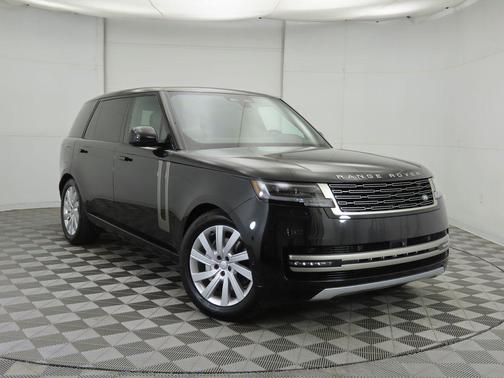 2025 Land Rover Range Rover P400 SE 7 Seat