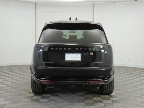 2025 Land Rover Range Rover P530 SE