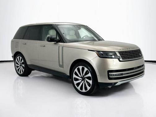 Batumi Gold Premium Metallic 2026 Land Rover Range Rover P400 SE