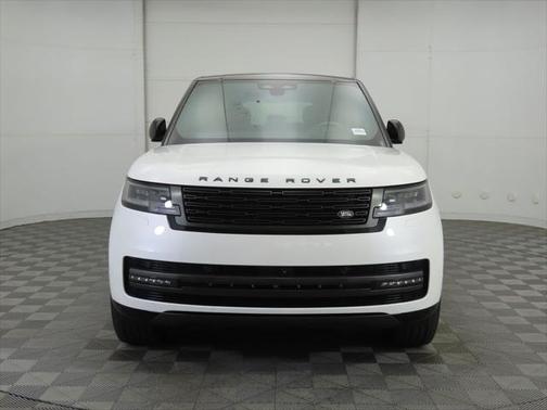 2025 Land Rover Range Rover P400 SE 7 Seat