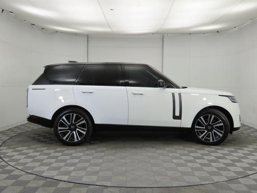 2023 Land Rover Range Rover P530 SE