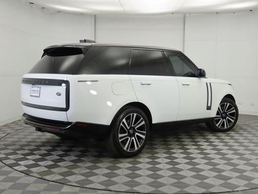 2023 Land Rover Range Rover P530 SE
