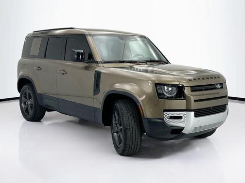 2025 Land Rover Defender 110 P300