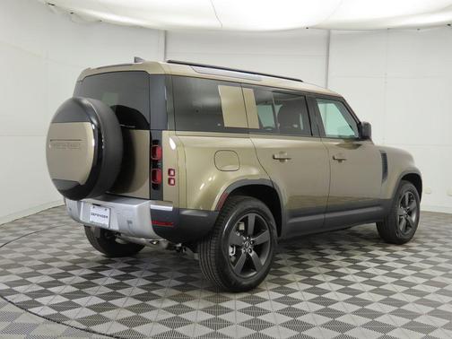 2025 Land Rover Defender 110 P300