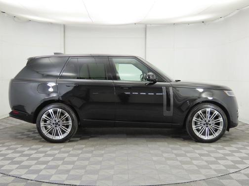 2026 Land Rover Range Rover P400 SE