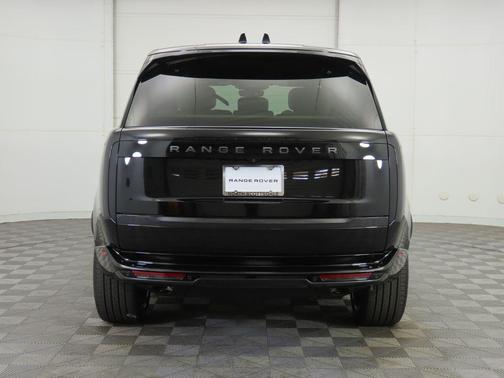 2026 Land Rover Range Rover P400 SE