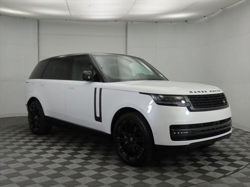 2025 Land Rover Range Rover P400 SE 7 Seat