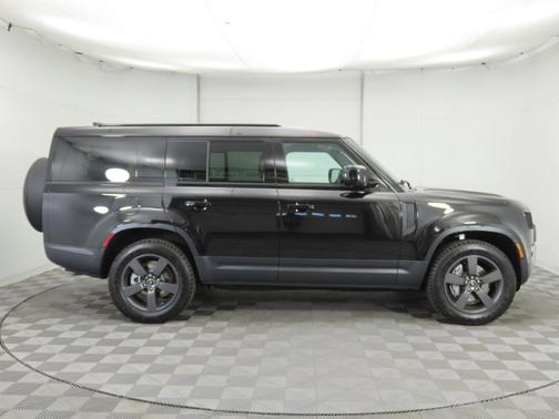 2025 Land Rover Defender 130 P300 S