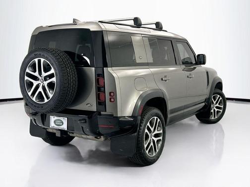 Silicon Silver Premium Metallic 2022 Land Rover Defender 110 X-Dynamic HSE