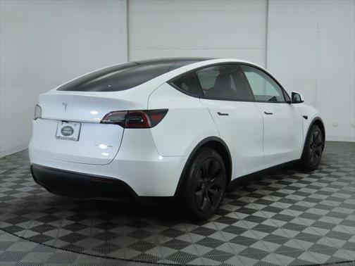 2025 Tesla Model Y Long Range Dual Motor All-Wheel Drive