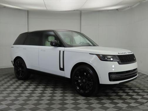 2025 Land Rover Range Rover P530 SE